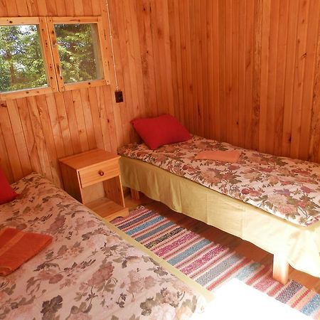 Ala-Laugu Holiday Home Leisi Kültér fotó