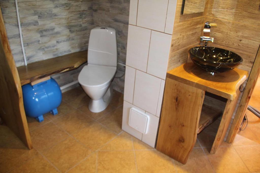 Ala-Laugu Holiday Home Leisi Kültér fotó