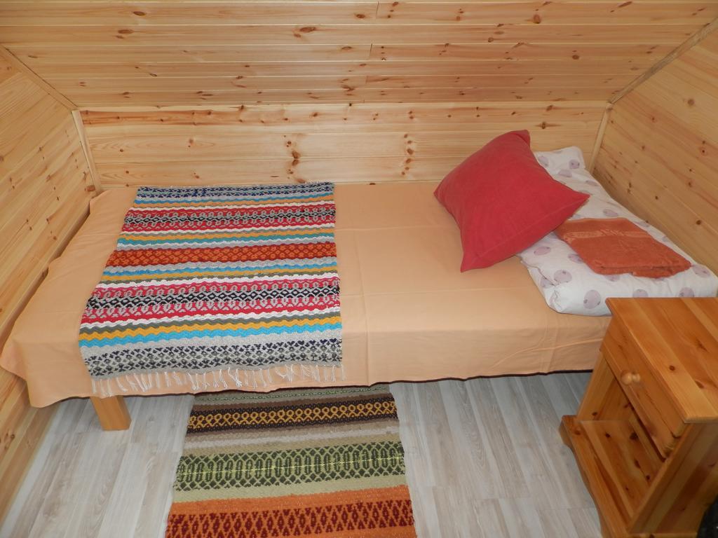 Ala-Laugu Holiday Home Leisi Kültér fotó