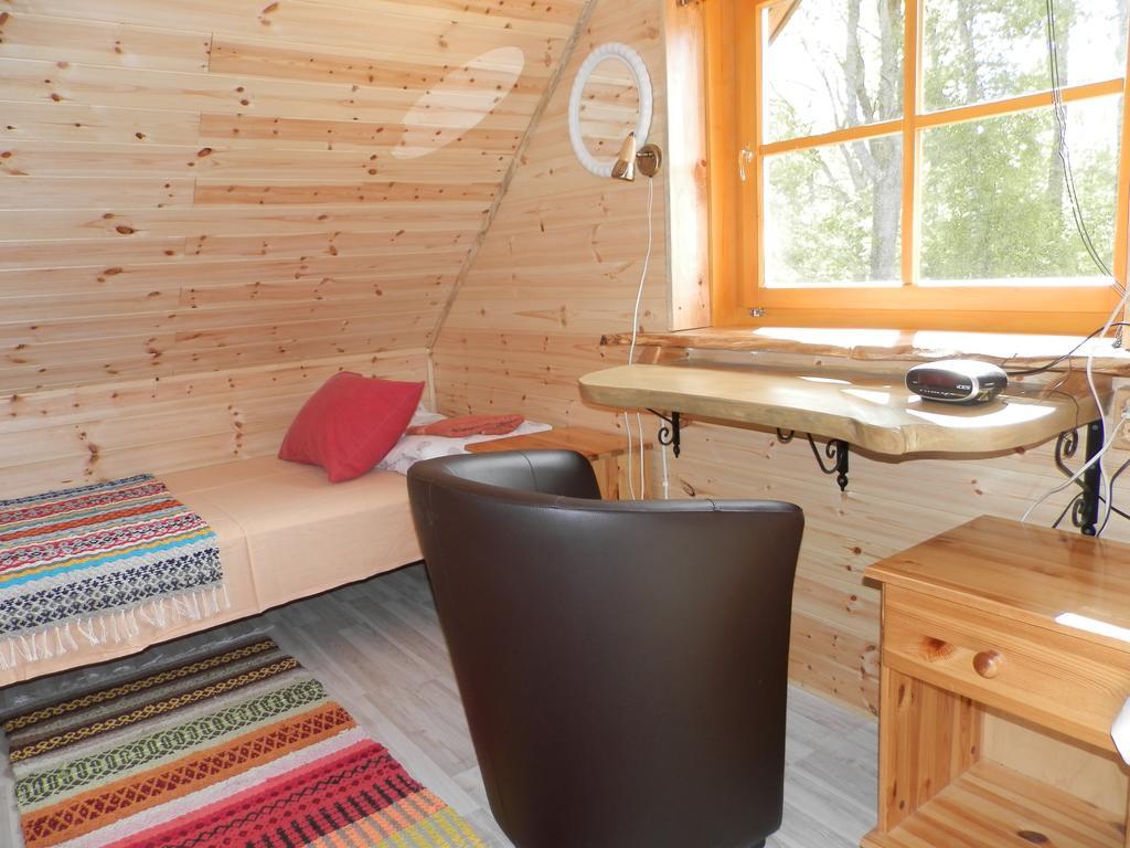 Ala-Laugu Holiday Home Leisi Kültér fotó