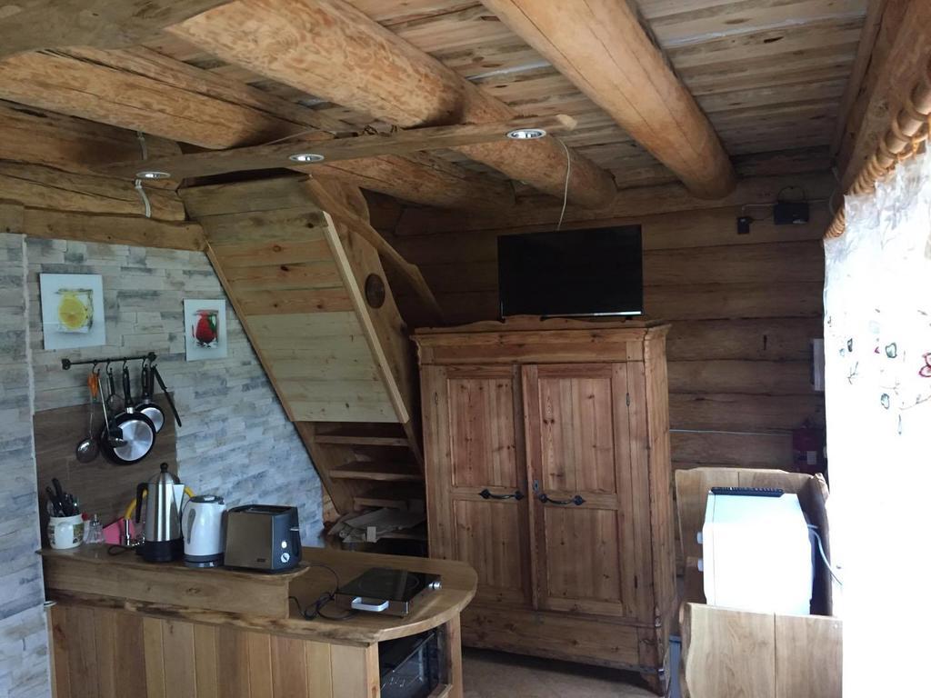 Ala-Laugu Holiday Home Leisi Kültér fotó