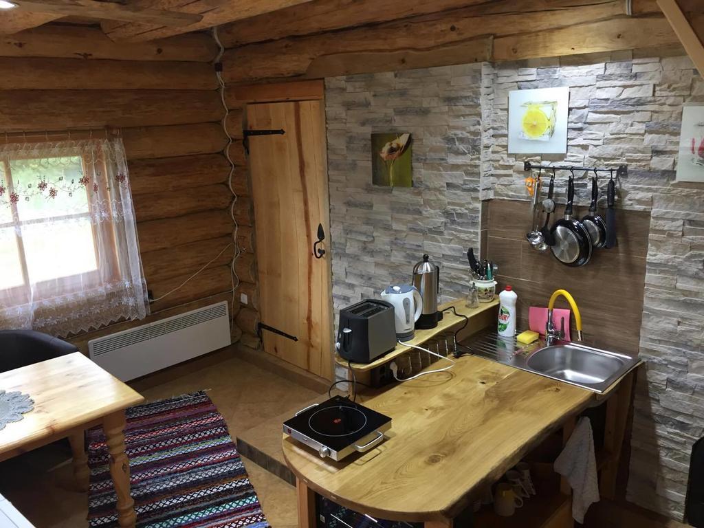 Ala-Laugu Holiday Home Leisi Kültér fotó