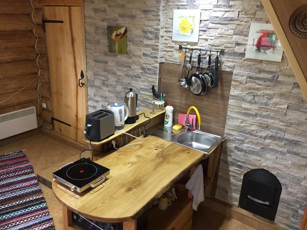Ala-Laugu Holiday Home Leisi Kültér fotó